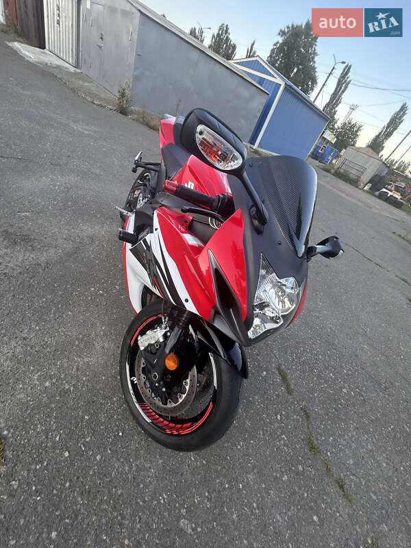 Спортбайк Suzuki GSX-R 600 2012 в Киеве