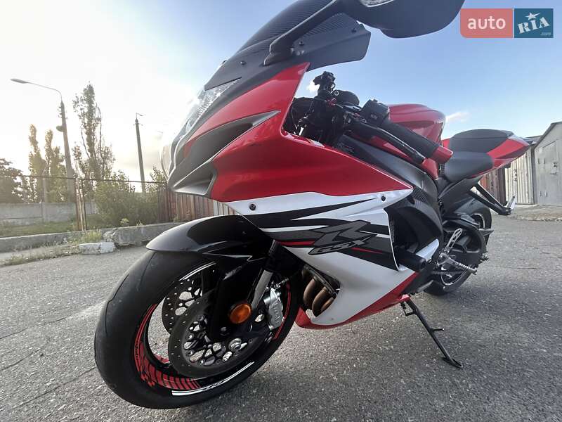 Спортбайк Suzuki GSX-R 600 2012 в Киеве