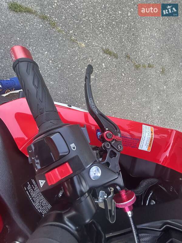 Спортбайк Suzuki GSX-R 600 2012 в Киеве