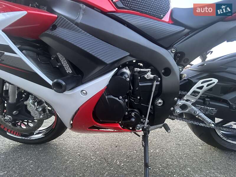 Спортбайк Suzuki GSX-R 600 2012 в Киеве