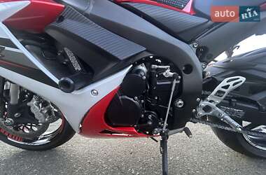 Спортбайк Suzuki GSX-R 600 2012 в 