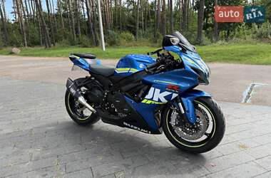 Спортбайк Suzuki GSX-R 600 2016 в 