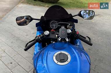 Спортбайк Suzuki GSX-R 600 2016 в 
