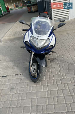 Спортбайк Suzuki GSX-R 600 2002 в 