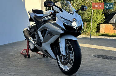 Спортбайк Suzuki GSX-R 600 2008 в 