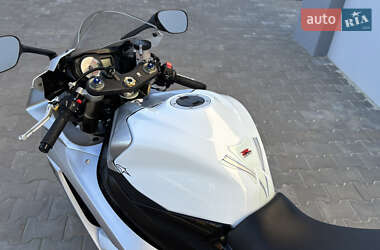 Спортбайк Suzuki GSX-R 600 2008 в 