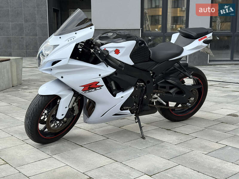 Спортбайк Suzuki GSX-R 600 2016 в Киеве