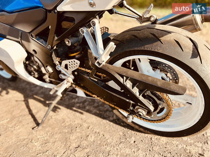 Спортбайк Suzuki GSX-R 600 2004 в Одессе