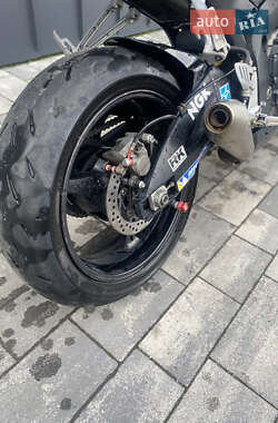 Спортбайк Suzuki GSX-R 600 2006 в 