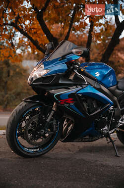 Спортбайк Suzuki GSX-R 600 2007 в 