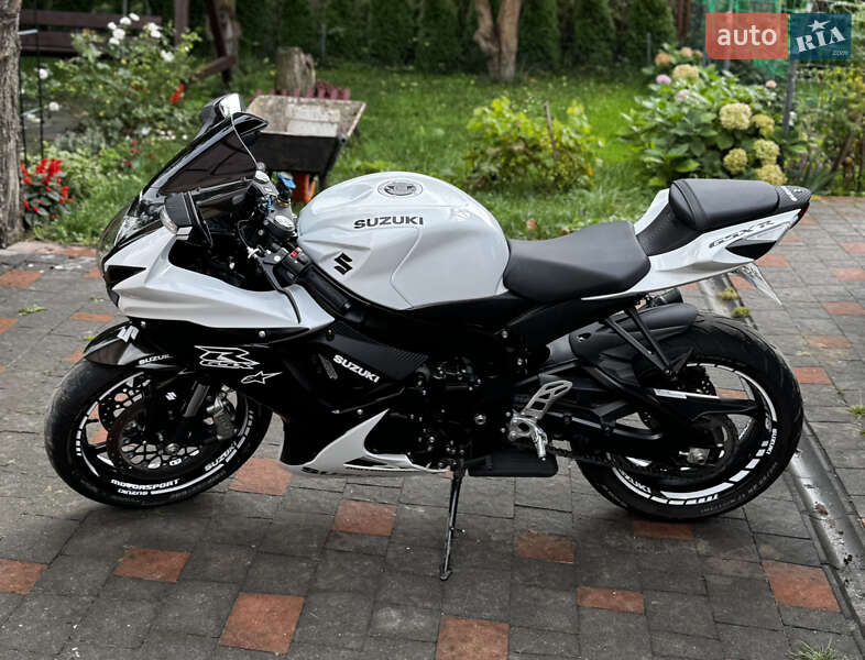 Спортбайк Suzuki GSX-R 600 2023 в Львові фото 9 Спортбайк Suzuki GSX-R 600 2023 в Львові