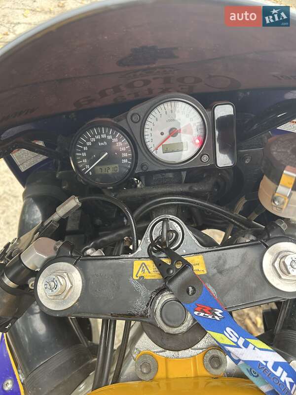 Спортбайк Suzuki GSX-R 600 2000 в Одесі фото 13 Спортбайк Suzuki GSX-R 600 2000 в Одесі