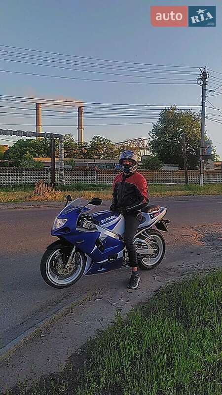 Спортбайк Suzuki GSX-R 750 2001 в Киеве