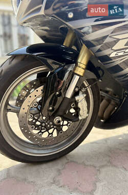 Спортбайк Suzuki GSX-R 750 2011 в 