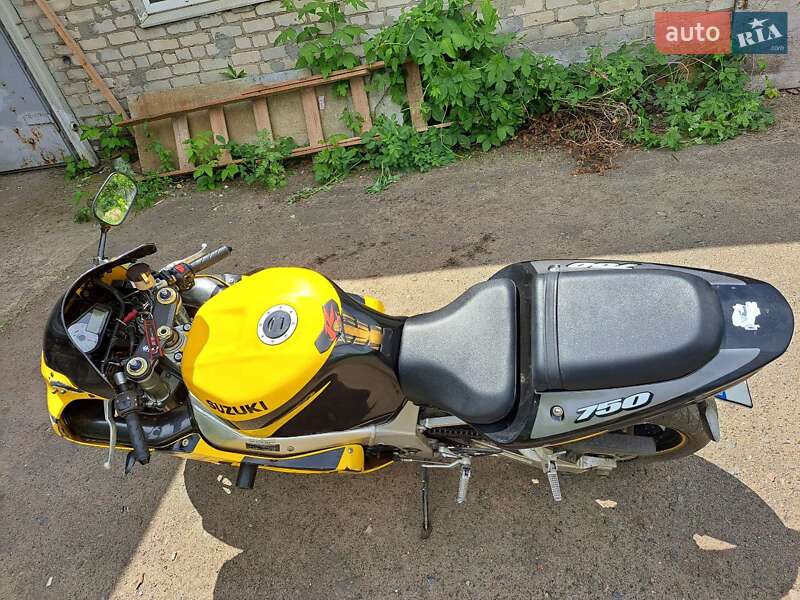 Спортбайк Suzuki GSX-R 750 2004 в Славянске фото Спортбайк Suzuki GSX-R 750 2004 в Славянске