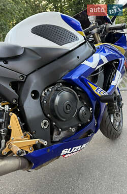 Спортбайк Suzuki GSX-R 750 2006 в 