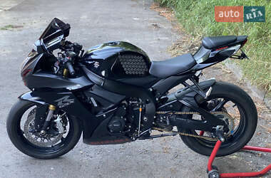 Спортбайк Suzuki GSX-R 750 2016 в 