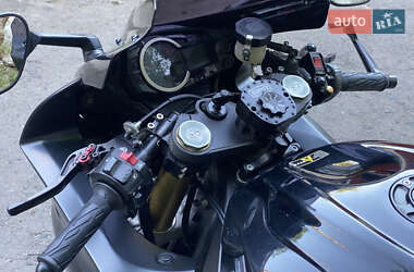Спортбайк Suzuki GSX-R 750 2016 в 