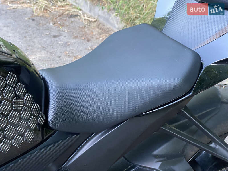 Спортбайк Suzuki GSX-R 750 2016 в Ровно фото 18 Спортбайк Suzuki GSX-R 750 2016 в Ровно