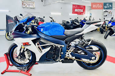 Спортбайк Suzuki GSX-R 750 2013 в 
