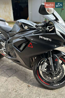 Спортбайк Suzuki GSX-R 750 2013 в 