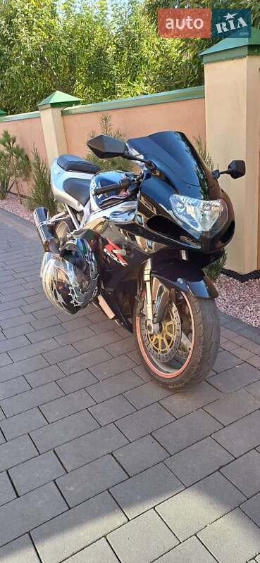 Спортбайк Suzuki GSX-R 750 2001 в Буську