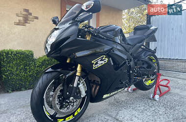 Спортбайк Suzuki GSX-R 750 2019 в 