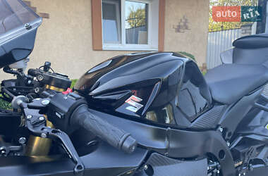 Спортбайк Suzuki GSX-R 750 2019 в 