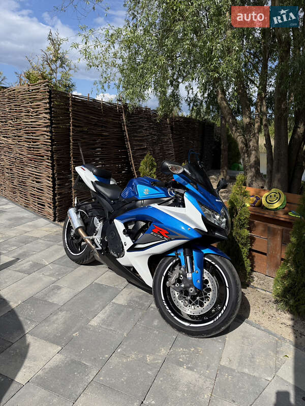 Спортбайк Suzuki GSX-R 750 2009 в Киеве фото Спортбайк Suzuki GSX-R 750 2009 в Киеве