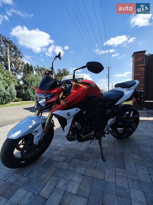 Мотоцикл Без обтекателей (Naked bike) Suzuki GSX-R 750 2017 в Белогородке фото 13 Мотоцикл Без обтекателей (Naked bike) Suzuki GSX-R 750 2017 в Белогородке