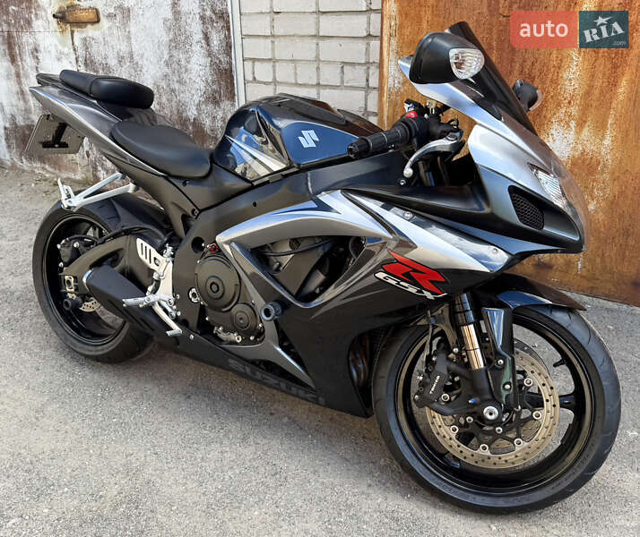 Спортбайк Suzuki GSX-R 750 2007 в Дніпрі