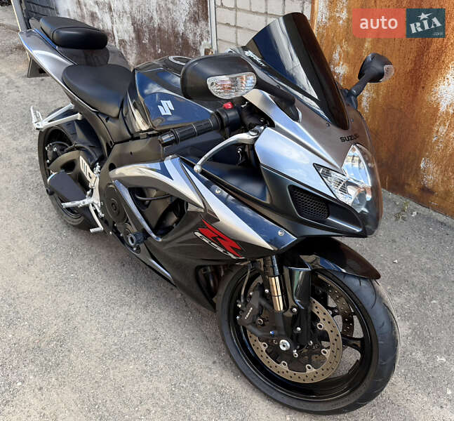 Спортбайк Suzuki GSX-R 750 2007 в Дніпрі