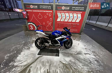 Спортбайк Suzuki GSX-R 750 2007 в 