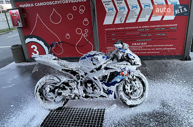 Спортбайк Suzuki GSX-R 750 2007 в 