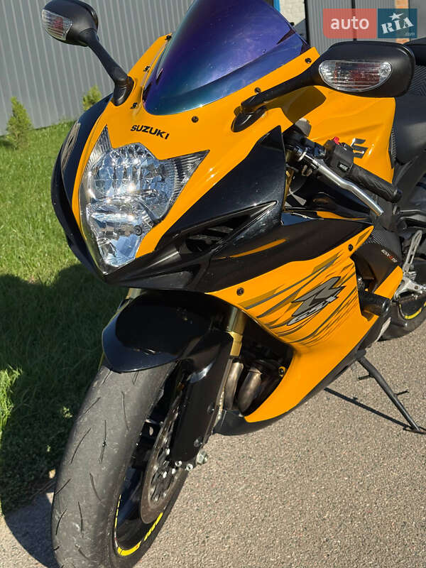 Спортбайк Suzuki GSX-R 750 2012 в Корсуне-Шевченковском