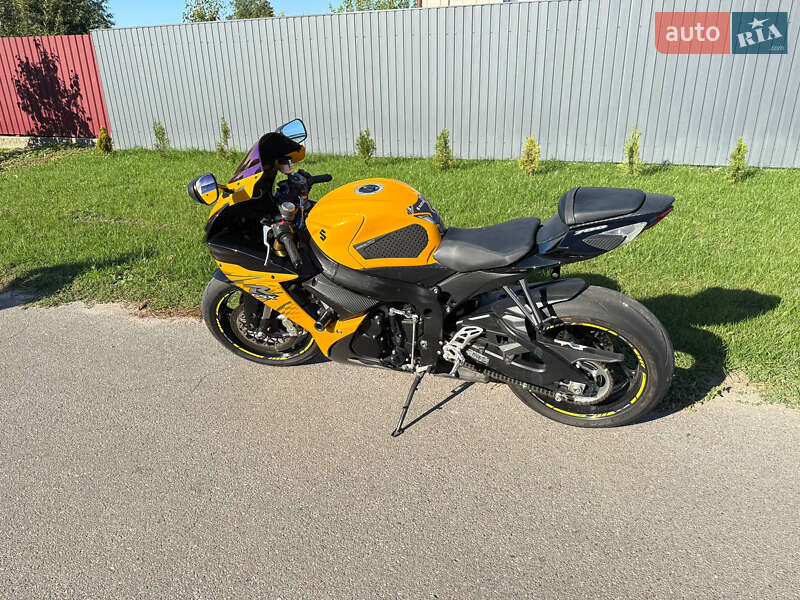 Спортбайк Suzuki GSX-R 750 2012 в Корсуне-Шевченковском