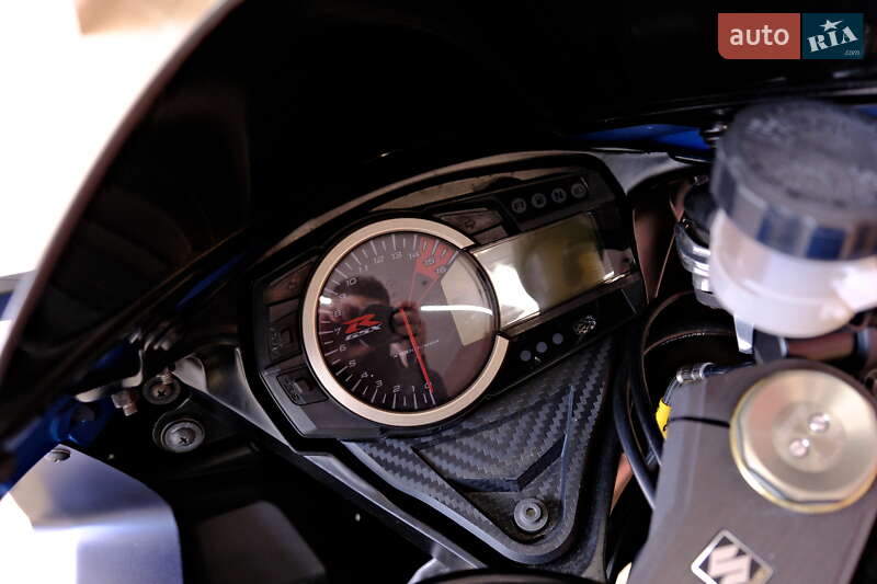Спортбайк Suzuki GSX-R 750 2011 в Одессе фото 11 Спортбайк Suzuki GSX-R 750 2011 в Одессе