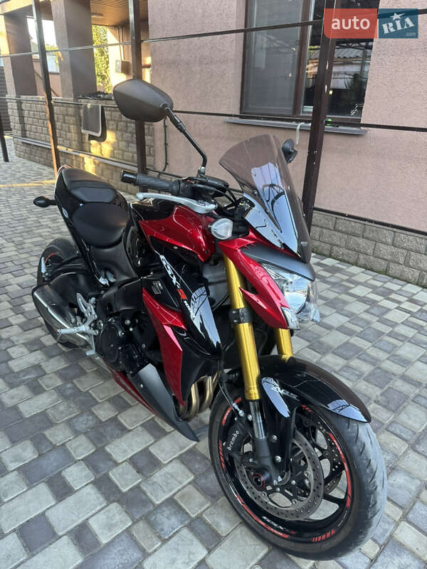 Suzuki GSX-S 1000 2016