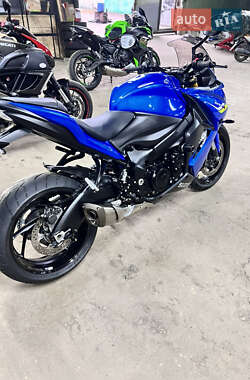 Мотоцикл Спорт-туризм Suzuki GSX-S 1000 2016 в  фото 4 Мотоцикл Спорт-туризм Suzuki GSX-S 1000 2016 в