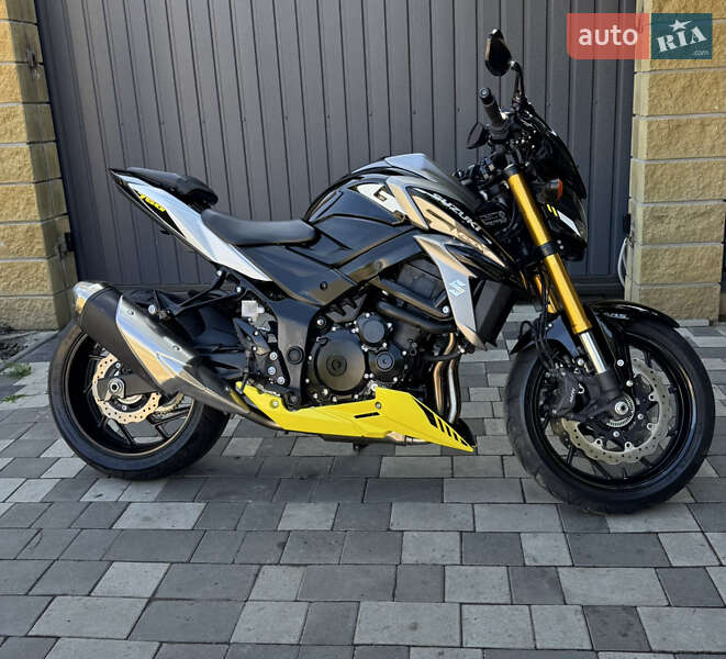 Мотоцикл Без обтекателей (Naked bike) Suzuki GSX-S 750 2021 в Новомосковске фото 5 Мотоцикл Без обтекателей (Naked bike) Suzuki GSX-S 750 2021 в Новомосковске