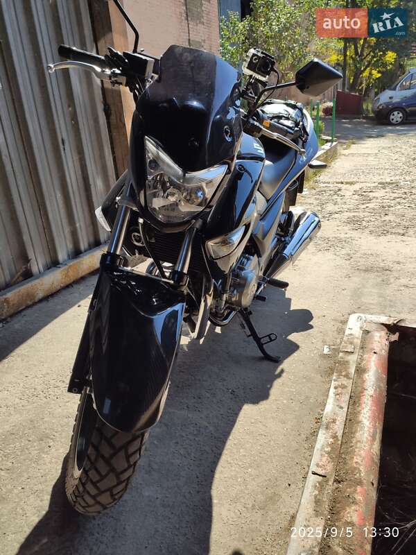 Мотоцикл Без обтікачів (Naked bike) Suzuki GW 250 2014 в Києві