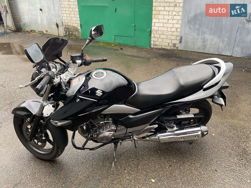 Мотоцикл Без обтікачів (Naked bike) Suzuki GW 250 2014 в Києві