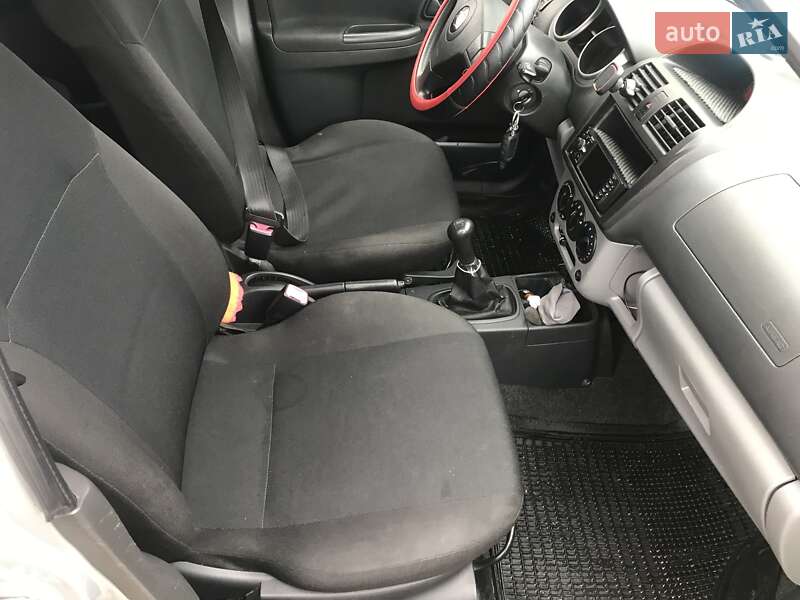 Хэтчбек Suzuki Ignis 2005 в Радехове