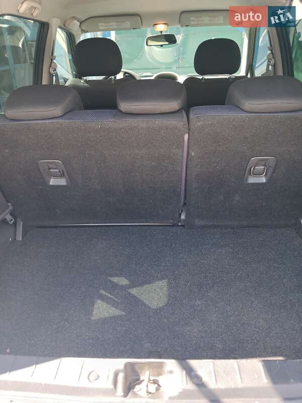 Универсал Suzuki Ignis 2005 в Южноукраинске фото 13 Универсал Suzuki Ignis 2005 в Южноукраинске