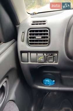 Хэтчбек Suzuki Ignis 2004 в 