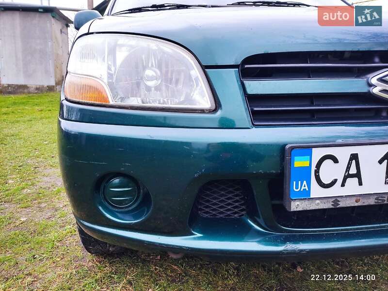 Хэтчбек Suzuki Ignis 2004 в Драбове