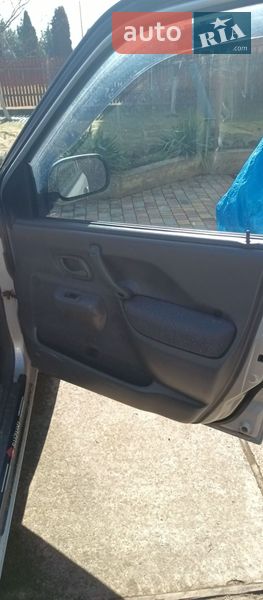 Хэтчбек Suzuki Ignis 2002 в Жидачове