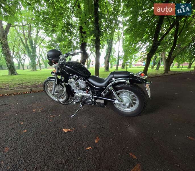 Мотоцикл Чоппер Suzuki Intruder 400 1997 в Мукачевому