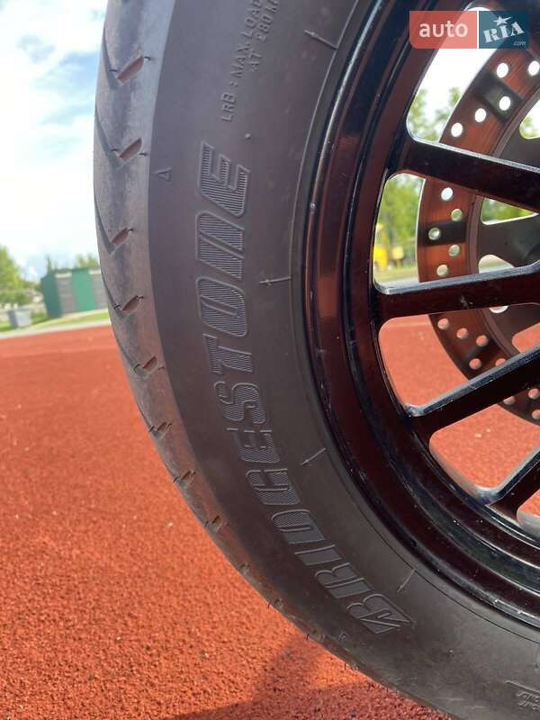 Мотоцикл Круизер Suzuki Intruder 400 2007 в Магдалиновке