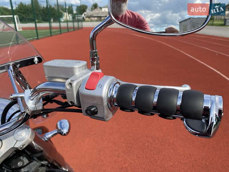 Мотоцикл Круизер Suzuki Intruder 400 2007 в Магдалиновке